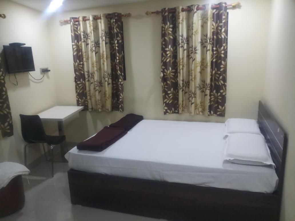 Shri Vasant Lodge هوبلي المظهر الخارجي الصورة