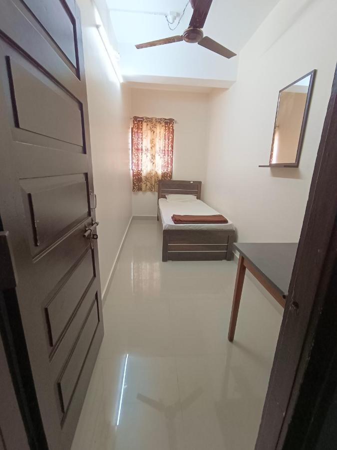 Shri Vasant Lodge هوبلي المظهر الخارجي الصورة