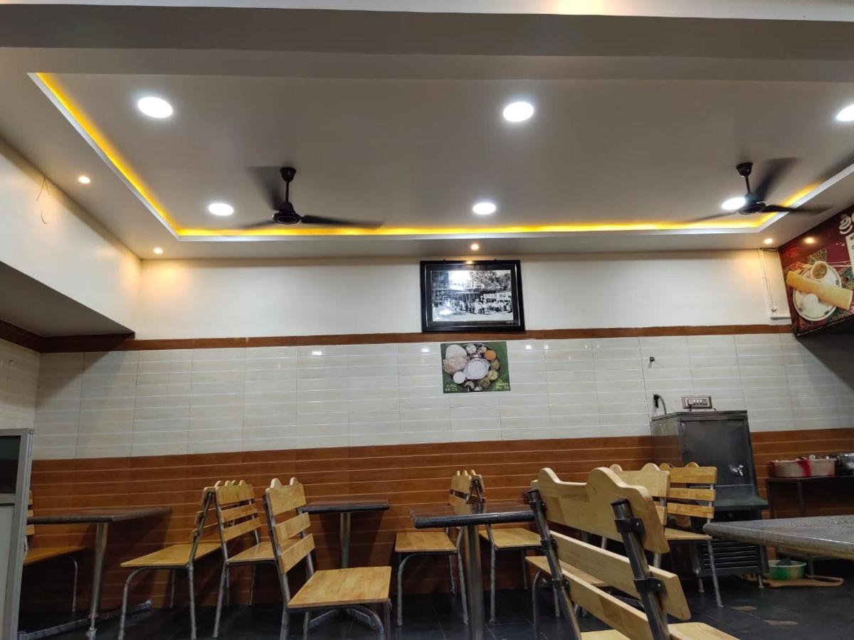 Shri Vasant Lodge هوبلي المظهر الخارجي الصورة